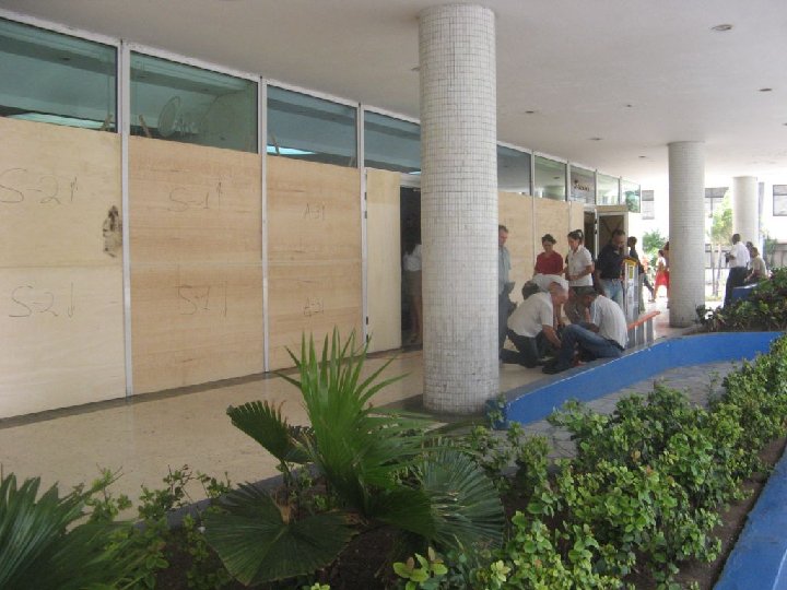 pr�paratifs pour l'ouragan