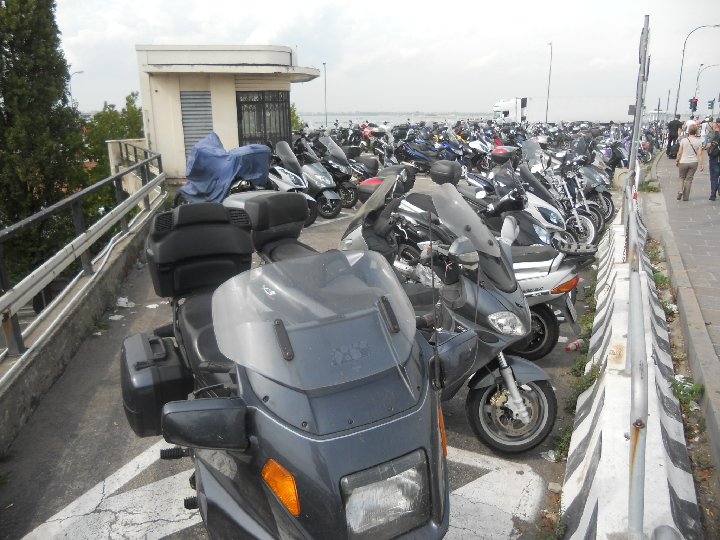parking moto � Venise