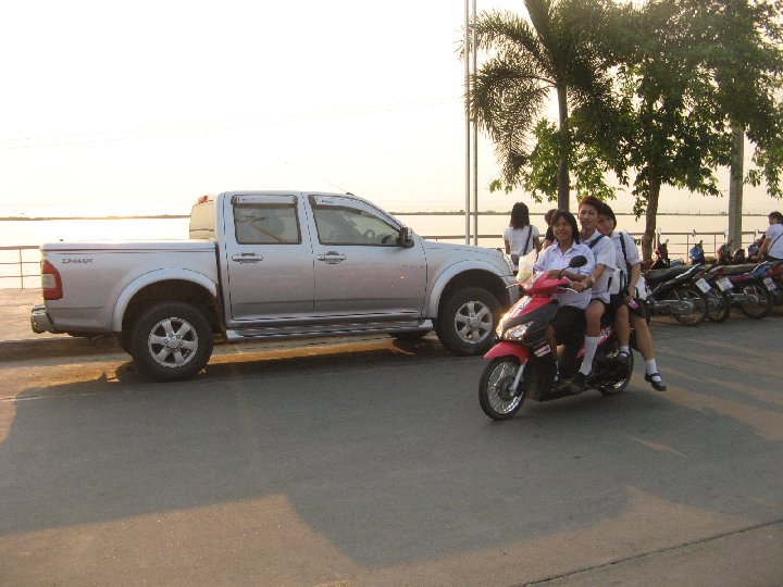 aller � l'�cole en scooter